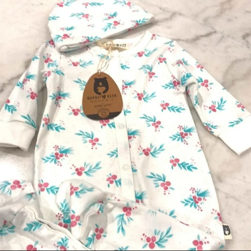 NWT Rabbit + Bear Organic Sleeper and Hat Sz 3-6 Mos